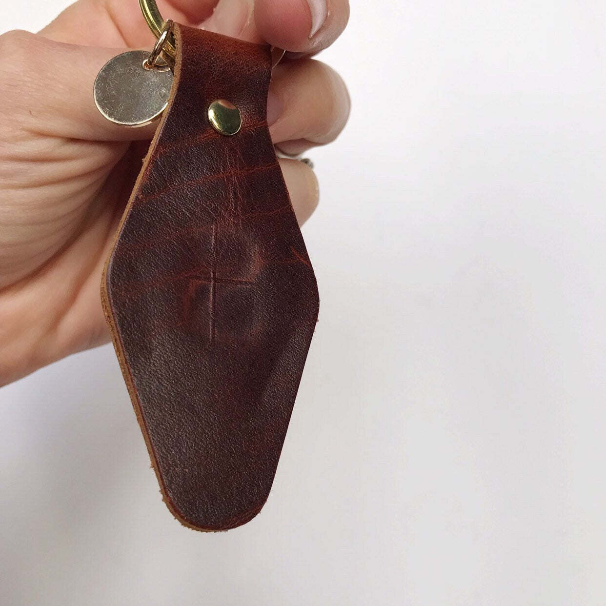 Cherry Brown Pull Up Leather Retro Motel Keychain