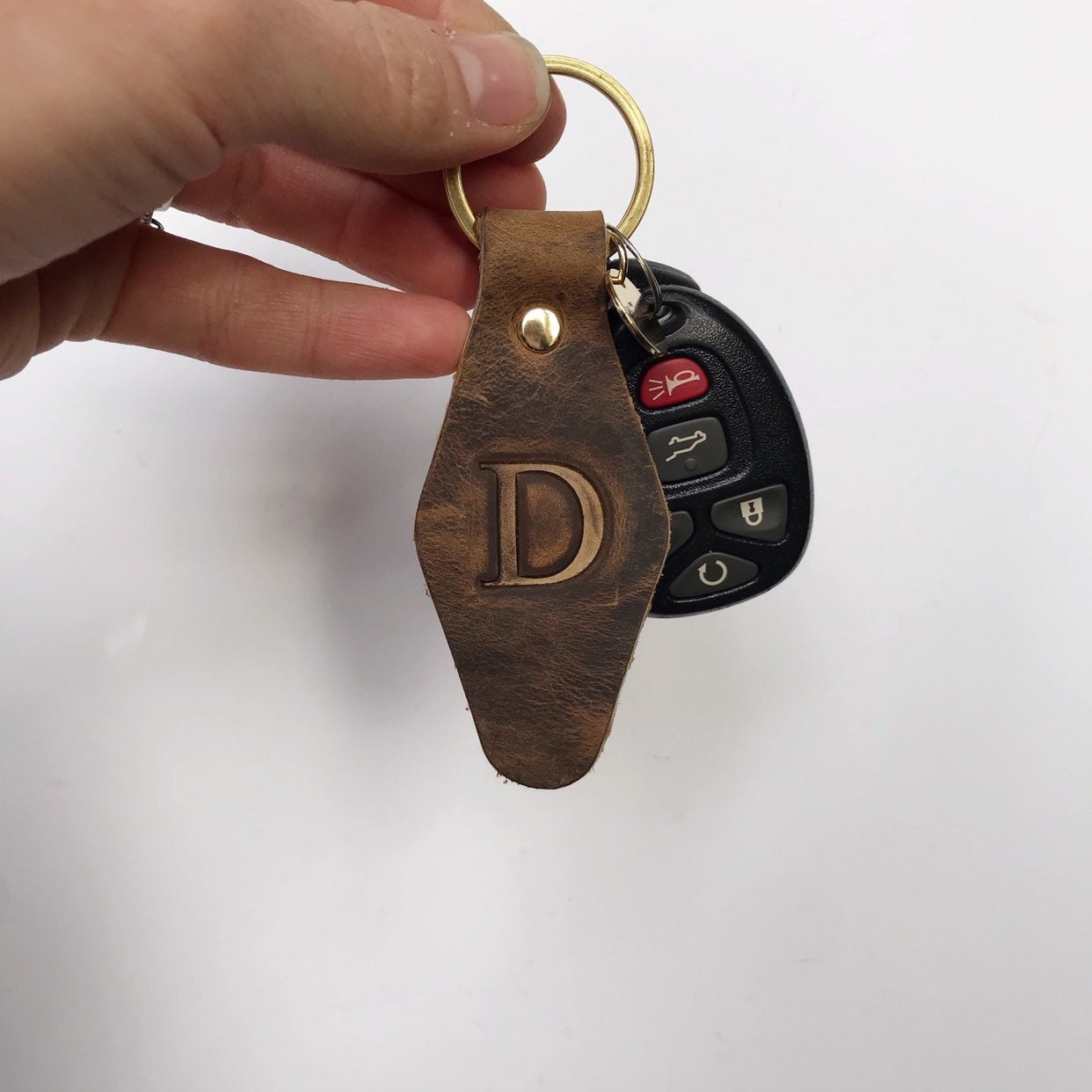 Grizzly Brown Pull Up Leather Retro Motel Keychain